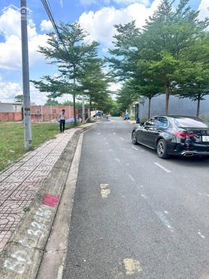 BÁN ĐẤT GẦN KDC NGAY NGÃ TƯ CẠNH BỬU LONG 100M2 SHR THỔ CƯ