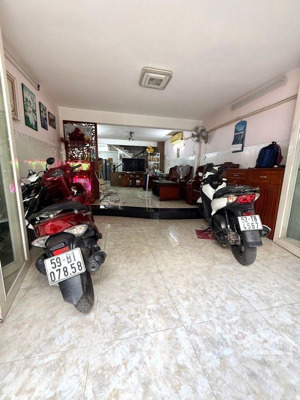 61m2(4.3x15) nở hậu, 3 tầng, hẻm xe hơi thông, bà hom q6, ngay phố ẩm thực, sát chợ phú lâm