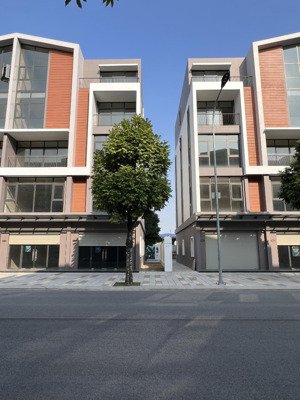 16,2 tỷ căn shophouse 140m2 2 mặt tiền vinhomes ocean park 3 sổ lâu dài rẻ nhất đáng đầu tư