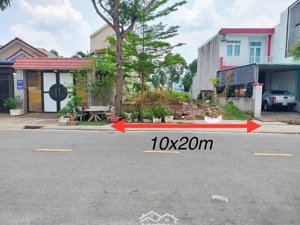 chị khách cần tiền cần bán gấp 2 lô đất