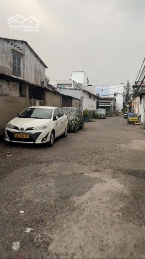 nhà mễ cốc p15 q8 2 tỷ 950. 7x11m 1 trệt 1 lầu 4pn 2wc. sổ hồng riêng. hẻm 6m. lh 