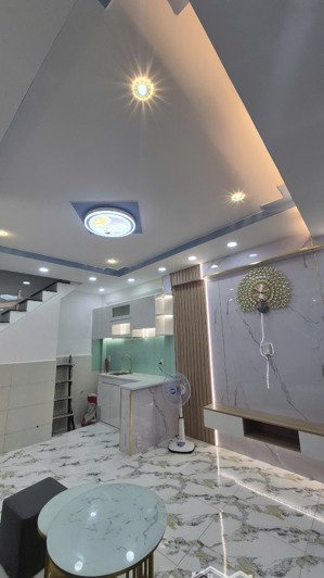 3,2 tỷ nhà mới đẹp ở liền 3,5 x 6 ( nở hậu ) 1 lầu nhà đúc cứng cáp shr