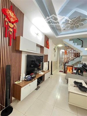 cần bán căn nhà đường 77 tân quy khu dân cư yên tĩnh dân trí cao 3 tầng kiên cố