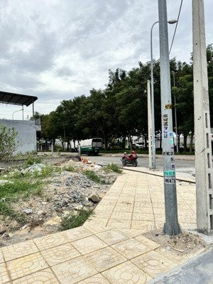 bán 1 lô góc tdc bệnh viện tỉnh đối diện công viên