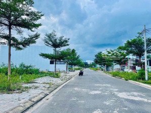 tôi chính chủ cần bán lô đất khu đô thị số 4 giá chỉ có 3.65 tỷ