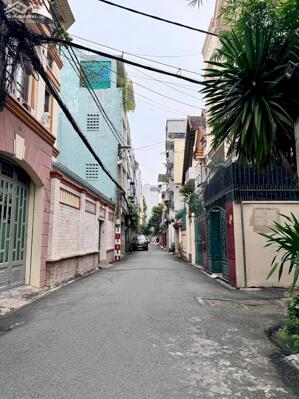 NHÀ HẺM XE HƠI 6M TẠI PHÚ NHUẬN - VÀI BƯỚC RA MẶT TIỀN - KHU VVIP - NHỈNH 8 TỶ.