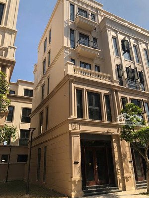 bán căn xẻ khe dãy tn6 gần công viên nội khu, sản phẩm thích hợp cho thuê dòng tiền tốt