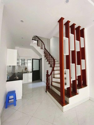 cần cho thuê nhà riêng ngõ xuân la, tây hồ mới đẹp