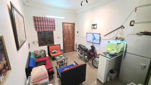 bán nhà đội cấn 26/31m2 x mt3,5 x4tang dân xây logoc 3 thoáng , ngõ thông giang văn minh- đội cấn ,