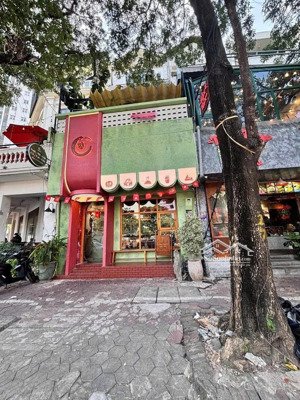 cho thuê nhà mặt phố hoàng ngân - cầu giấy, dt 70 m2 x 3 tầng, mt 5 m, giá 40 tr, thông sàn