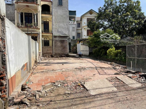 bán đất mặt hồ cự khối 60m² , mt 4,6m lô góc ôtô tránh ngõ thông giá 10,6 tỷ còn tl.