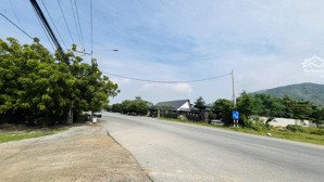 đất mặt tiền gần biển quỹ đất hiếm chỉ 1 lô duy nhất