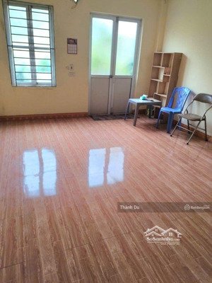 cho thuê nhà nguyên căn khu 918 phúc đồng 60m2 3t 4 phòng ngủ, ô tô đỗ cửa giá 10tr/ tháng