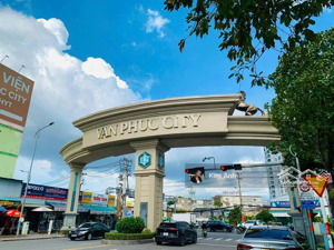 ngay kđt vạn phúc-nhà 5tầng full nội thất- giá rẻ nhất khu-đối diện emasi-đường 2 làn xe tránh nhau