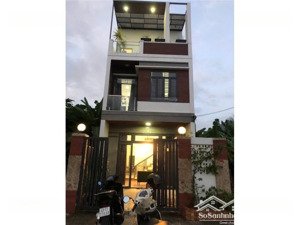 bán nhà 2,5 tầng đường bùi trang chước (đường 10m5)-hoà xuân-cẩm lệ .giá 8ty250 lh 