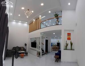 Bán nhà 1T1L mặt tiền đường 13, Phước Bình, Q9 dt 134m2 giá 13,5ty thương lượng