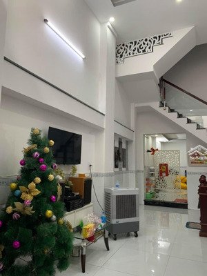 hẻm 6m đỗ thừa luông 4.5x12m, 2 tầng 6.25 tỷ