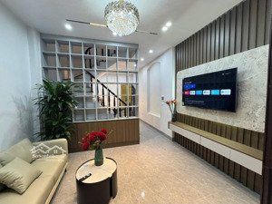 cần bán nhanh! phố tôn đức thắng,1ngoặt tới nhà, ba gác đỗ cửa, thoáng mới đẹp, ở ngay, 38m2x4t