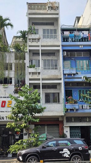 4 tầng đường lê hồng phong, quận 10. nở hậu 8,5m. 2 mặt tiền trước sau. diện tích 78m2. giá 30,5 tỷ