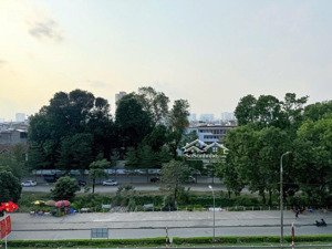 chỉ 240tr/m2 mặt phố oto tránh xây 5 tầng ,50m. kinh doanh đỉnh , có 7p cho thuê dòng tiền 40tr/th