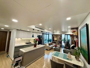 bán căn hộ 3 phòng ngủ tại rivera park 69 vũ trọng phụng 