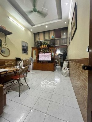 tập thể tầng 1 - 80m2 mộ lao sát làng việt kiều châu âu ở sướng