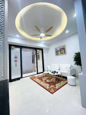 siêu phẩm nhà đẹp trần cung - phạm văn đồng 42m x 5tầng, lô góc, ô tô lùi cửa