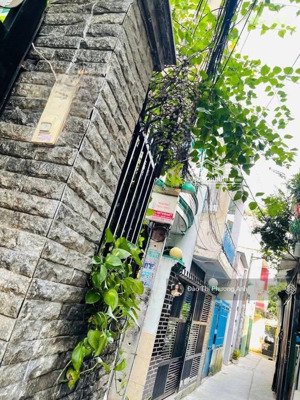 chỉ 4.99 tỷ nhà mới 4 tầng btct hẻm thông trần văn đang 29m vào ở ngay