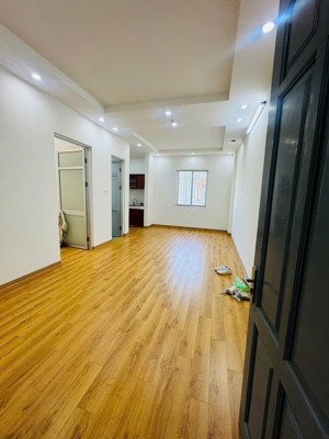 bán căn hộ a6 nam trung yên yên hòa, cầu giấy diện tích: 42,5 m thiết kế: 1 phòng ngủ 1