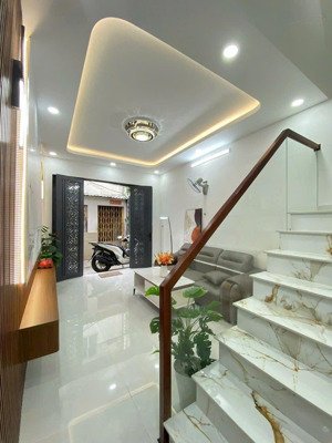 nhà đẹp [4 x 20m] vòng xoay lê đại hành, giá 7,3 tỷ, thương lượng chính chủ