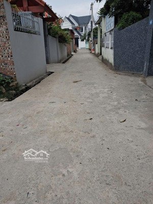 cần bán gấp 100m đất full thổ cư xã sóc sơn .đuongqf otpo 7 chỗ đỗ cửa giá chỉ 1tỷ