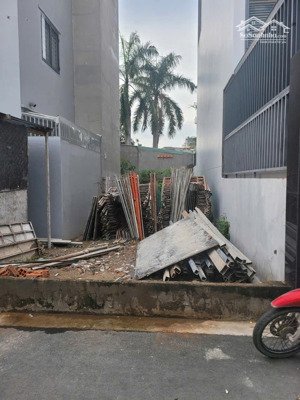 bán đất thổ cư 70m2 ngay chợ phú hữu quận 9 đ oto thông xdtd sổ hồng riêng 3,98 tỷ 