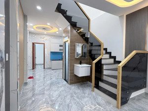 rẻ số 1- chỉ 8 tỷ- hxh trường chinh- dt tốt 4x18m (70m2)- 2 tầng ở ngay