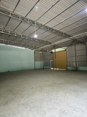 cho thuê kho 300m2 ngay thành phố mới bình dương
- đường xe container, căn goc thông thoáng