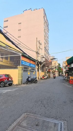 chủ kẹt tiền bán gấp, cách mt 1 căn, 30m ra trụ sở c.a phường cầu kiệu