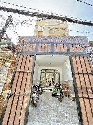 siêu phẩm 4m x 23m. 3 tầng ( có pn dưới ) full nội thất mặt tiền đường thới an 18