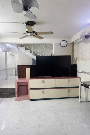 bán nhà h8m thông 879// hương lộ 2, bình tân 5.35 tỷ gần bệnh viện bình tân