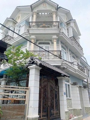 cho thuê ch trong nhà biệt thự, căn hộ 1pn ban công riêng full nội thất cao cấp giá rẻ