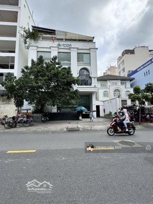 giảm 40 tỷ bán gấp mt ngang 15 mét hai bà trưng, quận 3 - cn 400m2 - hầm - 4 tầng - giá 160 tỷ