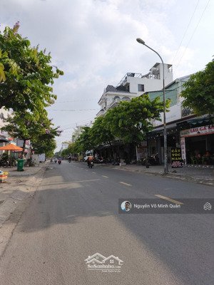 nhà c4 mặt tiền kinh doanh đường 20m song hành đông hưng thuận q12.dt 5.3mx17m.gần trường chinh