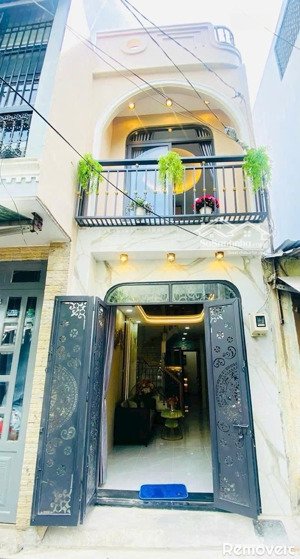 bán căn nhà siêu phẩm - giá 4tỷ8 - hẻm xe tải 1 trục sát mặt tiền - nhà đẹp xuất sắc thoáng mát.