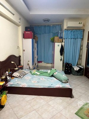 bán nhà trung tâm quận 10 4 tầng btct gần mặt tiền 5 pn/5wc