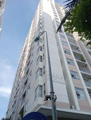 hiếm bán gấp, căn góc 3pn, có sổ cc luxcity, q7 giá 5,1 tỷ