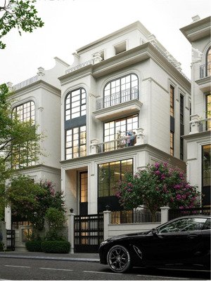 bán biệt thự ngay kđt văn quán - lô góc - kinh doanh sầm uất - 188m2 - mt 10m