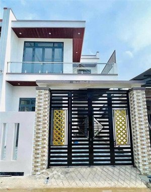 nhà mặt tiền 150m2 nguyễn chí thanh giá 2ty4 thủ dầu một bình dương