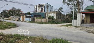 đất gần đường 30m , mặt đường lam sơn thảm nhựa 12m - kinh doanh tốt nghi hòa cửa lò