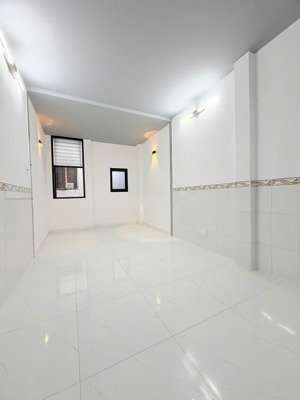 bán nhà trung tâm quận 10 3 tầng hẻm gần mặt tiền 3 pn