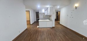 nhà đẹp như hình - hùng vương plaza - 130m2, 3pn, 3wc - lầu cao - sổ hồng lâu dài - giá chính chủ