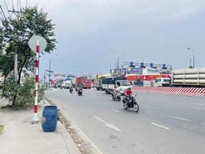 chính chủ bán nhà mặt tiền vòng xoay an phú - bình dương dt: 10m x 50m = 400m2 - đang cho thuê 30tr