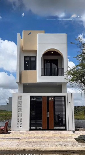 bán nhà 1 trệt 1 lầu tại thới hoà - bến cát - bình dương